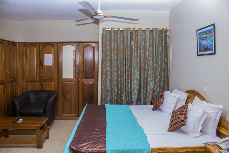 Bedroom 2, Lovista Hotel, Accra