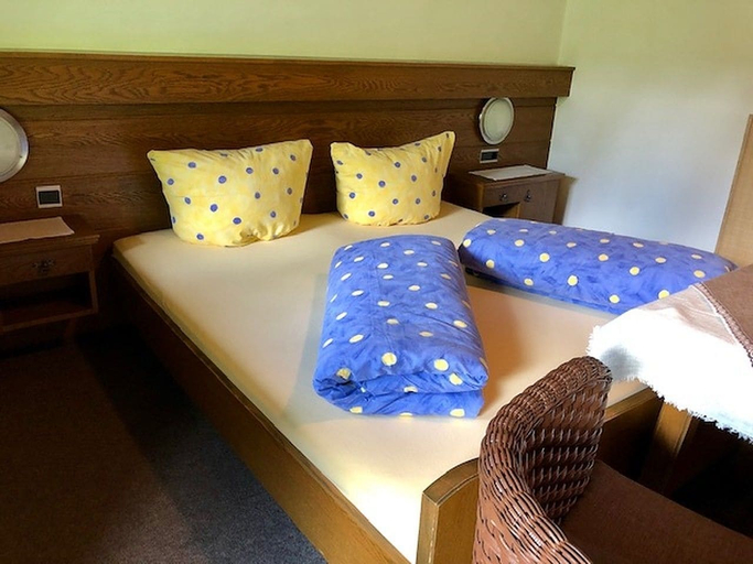 Bedroom 2, Haus Hubertus, Imst