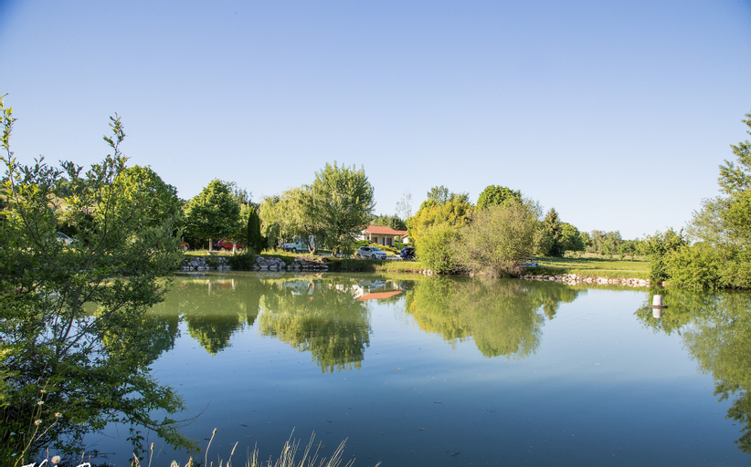 Paradise Chalets and Camping, Haute-Garonne