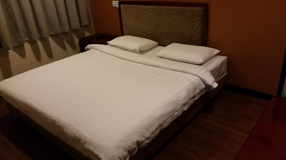 Bedroom 16