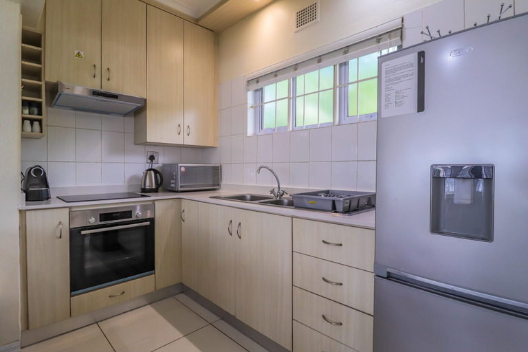 Others 5, Eaton Square 2 by CTHA, City of Cape Town