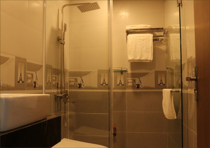 Bathroom 4, Dorado Hotel, Nha Trang