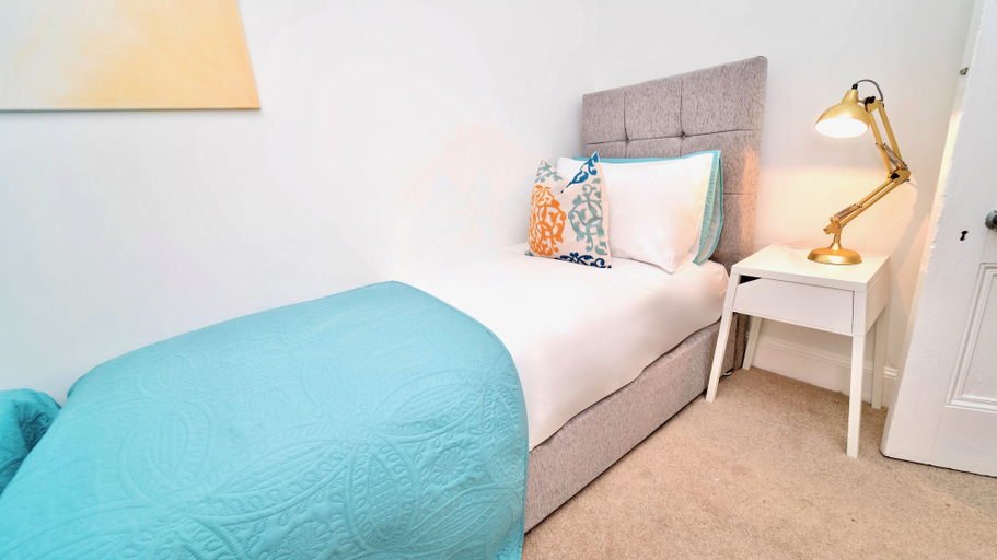 Bedroom 3, Snug - Tùr Sealladh Apartment, Argyll and Bute