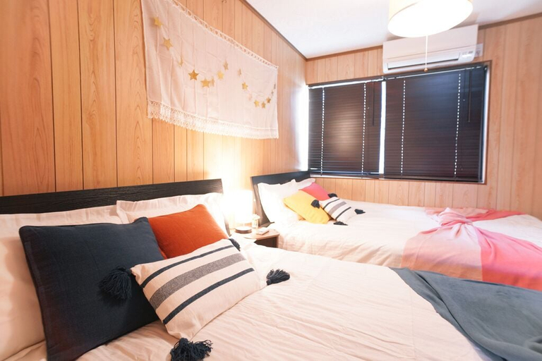 Bedroom 1, Tsurumibashi House, Osaka
