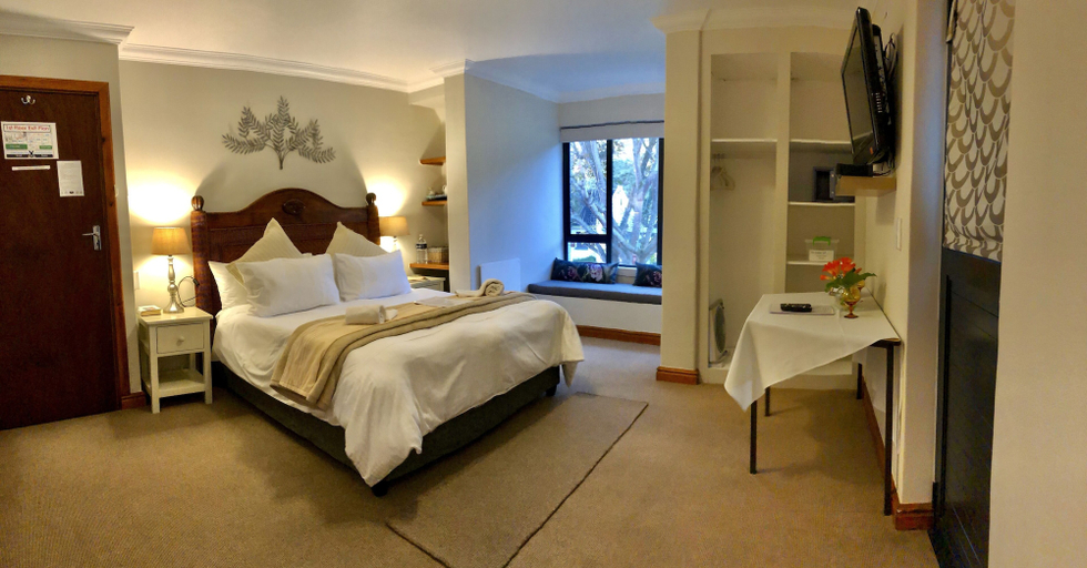 Bedroom 4, Pelican Lodge, Eden