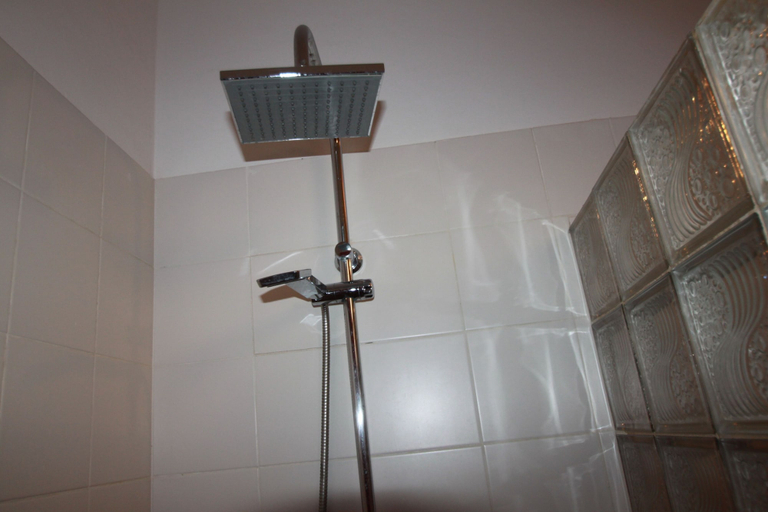 Bathroom 3, Amour Sénégal, Mbour