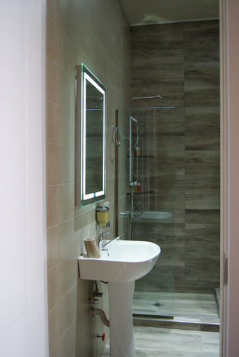 Bathroom 3, Vazi Aparthotel, Tbilisi
