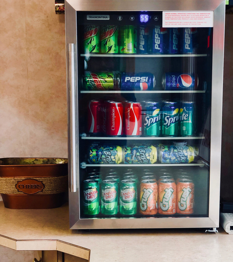 Food & Drinks, Economy Motel, Atlantic