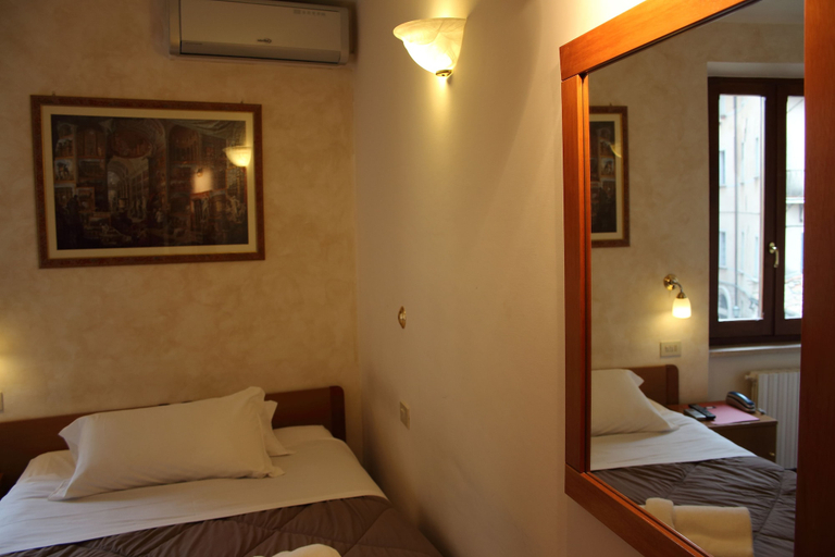 Bedroom 4, Primavera Mini Hotel, Perugia