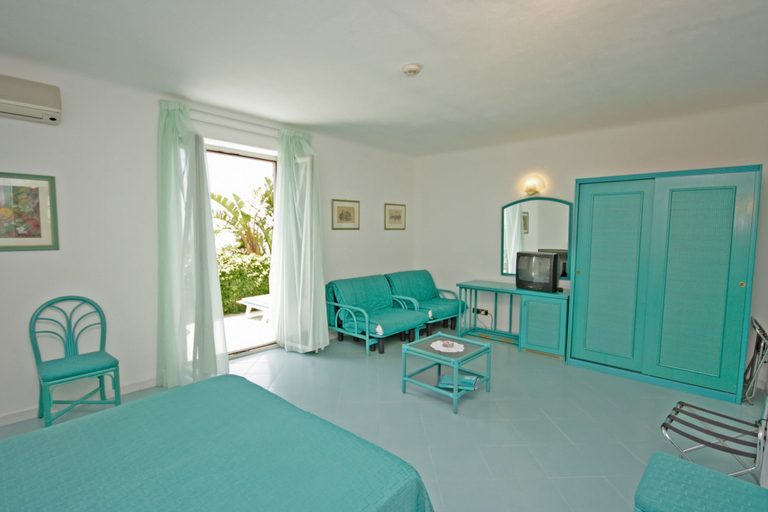 Bedroom 4, Hotel Capizzo, Napoli