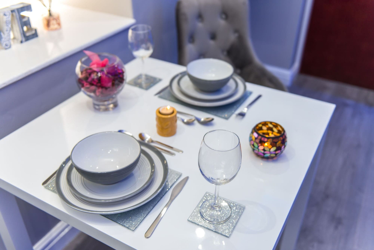 Food & Drinks 5, Meridian Serviced Apartments, Bradford