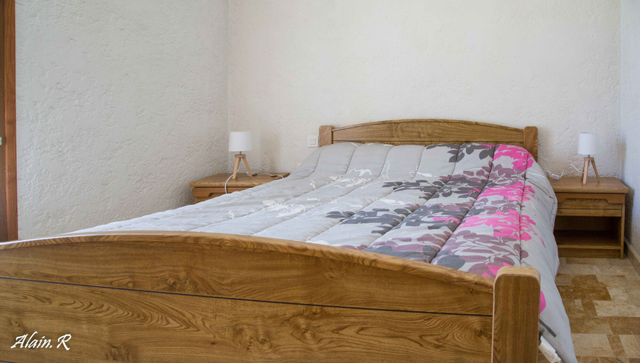 Bedroom 3, Paradise Chalets and Camping, Haute-Garonne