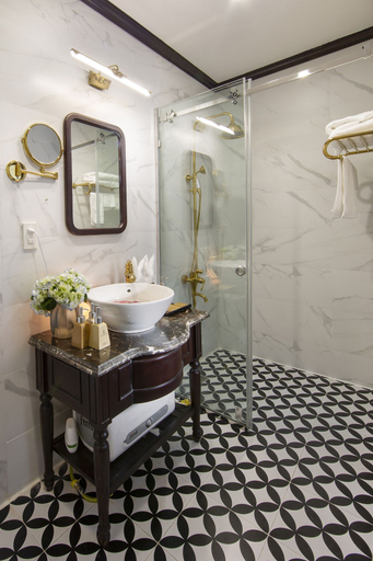 Bathroom 4, Athena Royal Cruise, Hạ Long