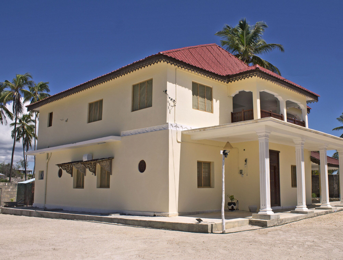Exterior & Views 2, Bazi's House, Kusini