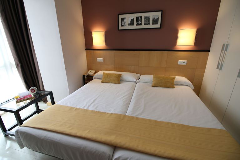 Bedroom 3, Alda Entrearcos, Burgos