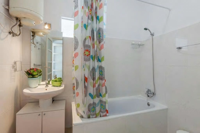 Bathroom, Cozy 4You City Center, Porto