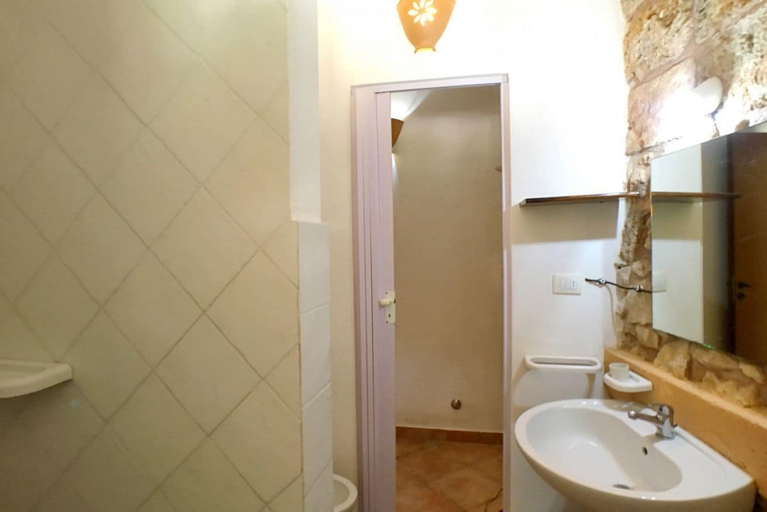 Bathroom 3, Bilocale Rurale in Resort, Lecce