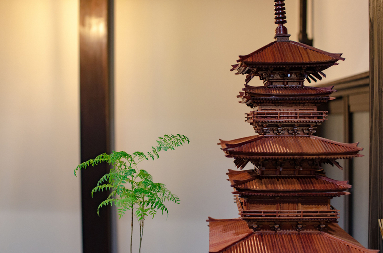 Others 5, Karan Tojisenbon, Kyoto