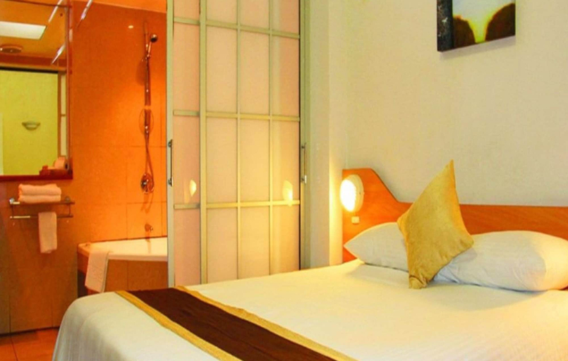 Bedroom 3, Peninsula International Hotel, Rewa