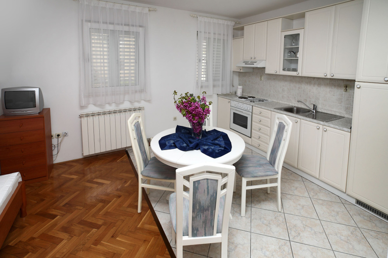 Others 5, Apartments Adriatic, Podstrana