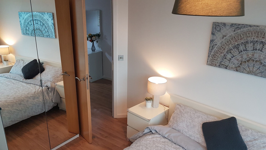 Bedroom 3, Marco Island - 2 bedroom Spacious City Centre Apartment, Nottingham