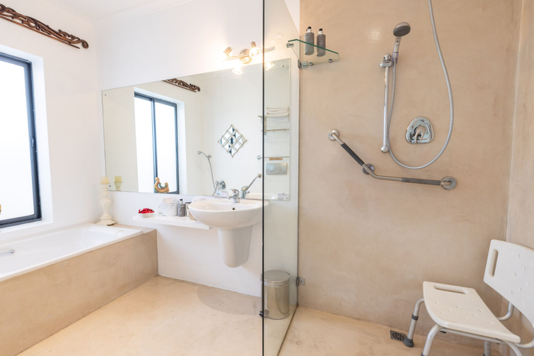 Bathroom 5, Cape Pillars Boutique Hotel, City of Cape Town