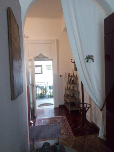 Bedroom 3, Estes, Crotone