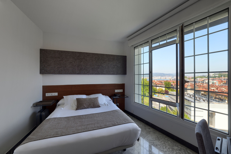 Bedroom 3, Avenida, Guipúzcoa