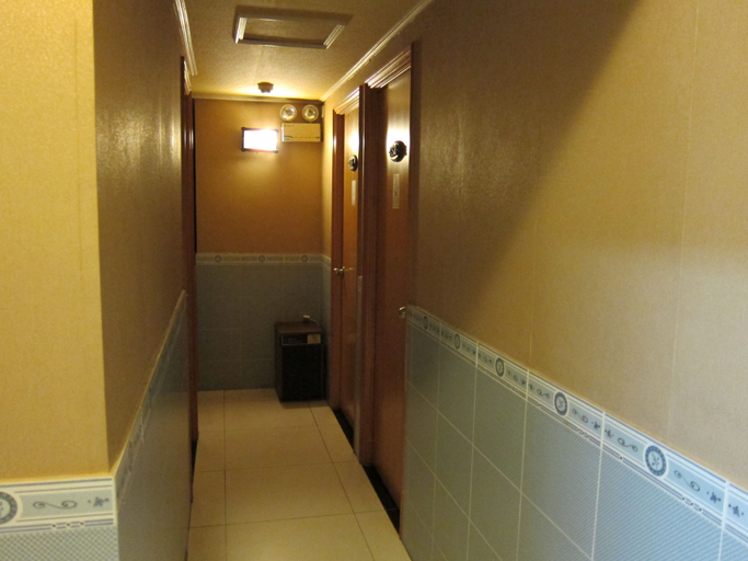 Others 5, Hao's Inn, Kowloon