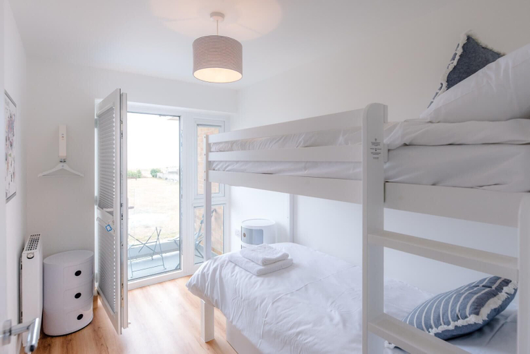 Bedroom 3, 4 Sea View Walk, Pakefield, Suffolk