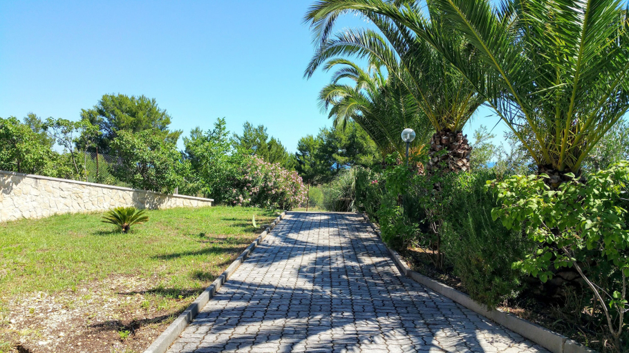 Others 5, Case con piscina - Residence Amica, Foggia