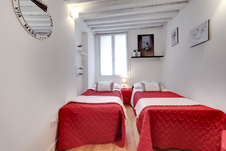 Bedroom 3, Cannaregio Canal View - Marco Polo by Wonderful Italy, Venezia