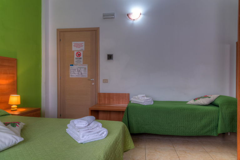Bedroom 4, Aquarium Residence, Taranto