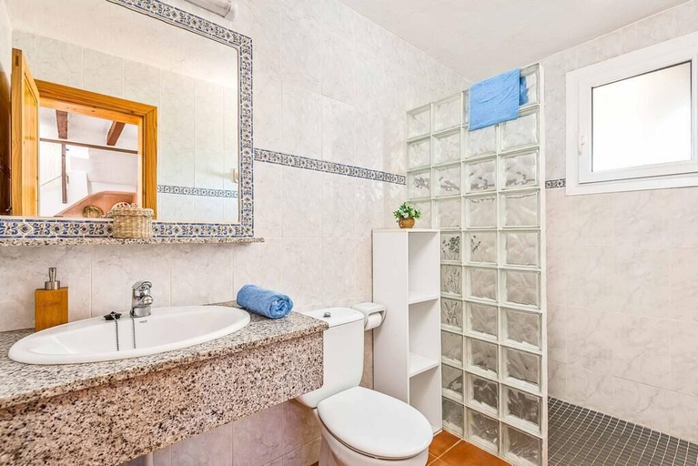 Bathroom 4, Villa Menorca Verde 1, Baleares