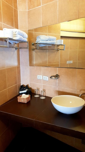 Bathroom 5, Second Home Peru, Lima
