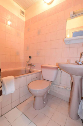 Bathroom 3, Au Cadran Bleu, Hauts-de-Seine