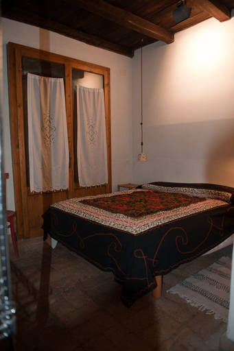 Bedroom 2, Palazzo Contino, Viterbo
