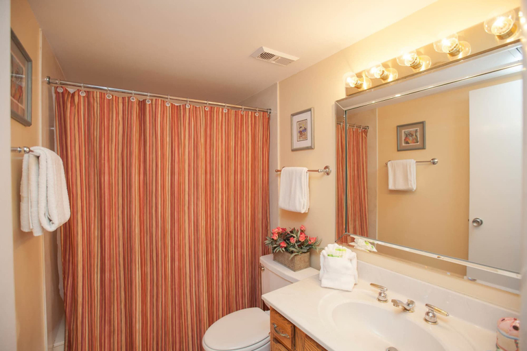 Bathroom 5, Emerald Towers by Panhandle Getaways, Okaloosa