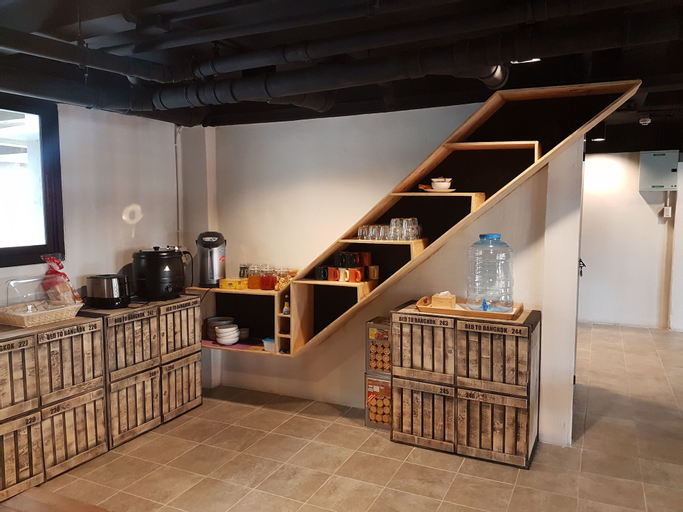 Dining Room 8