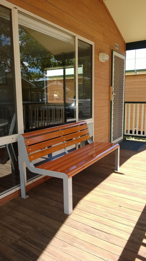 Exterior & Views 12