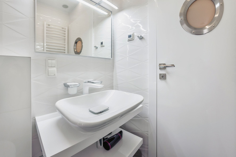 Bathroom 3, Old Town Residence Gdansk, Gdańsk City