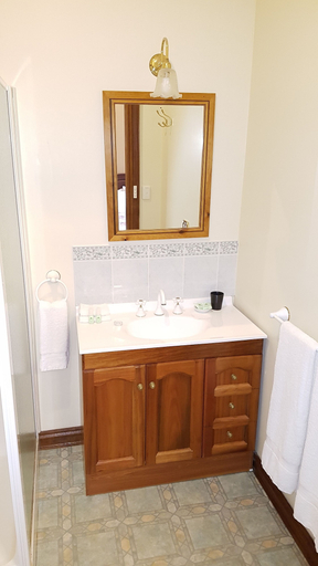 Bathroom 3, The Postmaster Inn BnB, Circular Head