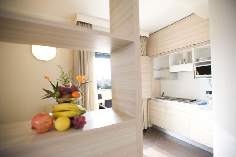 Dining Room 10