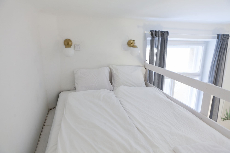 Bedroom 2, Gorgeous Ernesto III, Budapesti