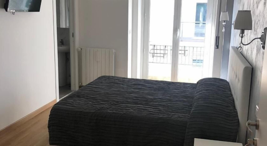 Bedroom 3, Dea Tiburtina, Rome