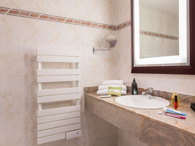 Bedroom 4, Adagio Original Thoiry Geneve, Ain