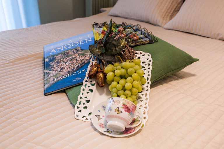 Food & Drinks 5, Charming Acropolis Metro Apartment, Attica