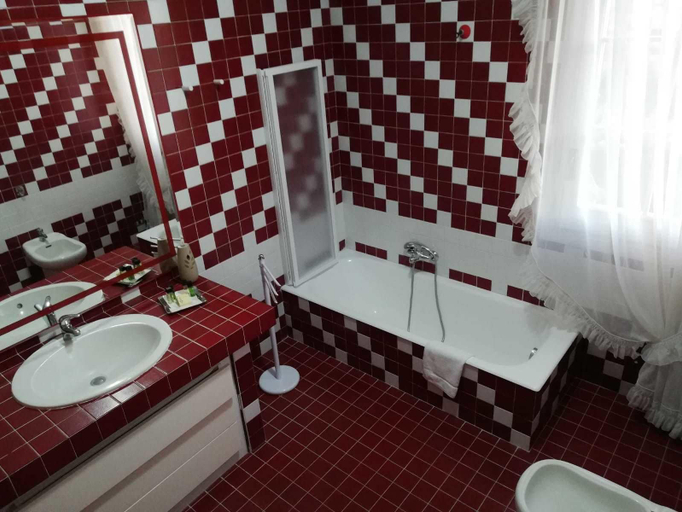 Bathroom 5, Stella dei venti, Ragusa
