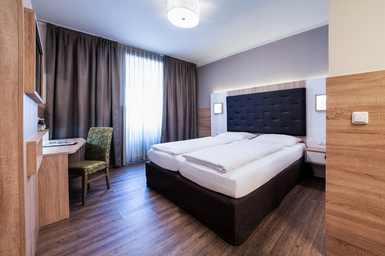 Bedroom 2, Theater Hotel Salzburg, Salzburg