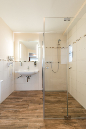 Bathroom 5, Abasto Hotel & Spa Maisach, Fürstenfeldbruck
